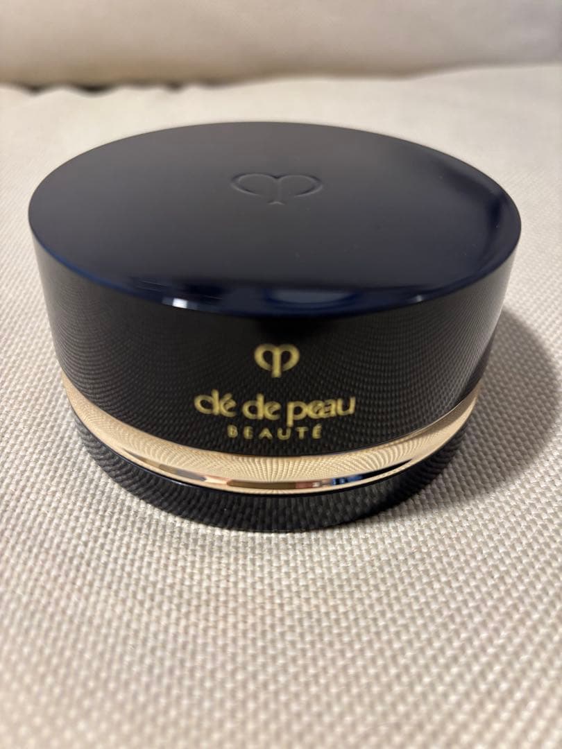 クレドポーボーテ　 プードルトランスパラントn 1 ライト