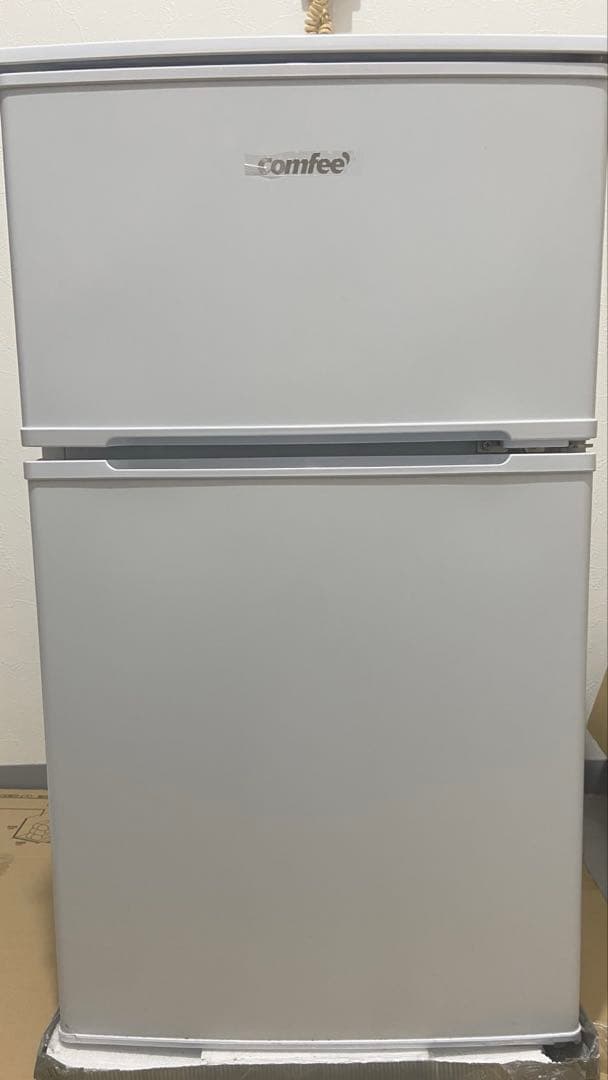 【使用期間半年】2025年製90L 2ドア冷蔵庫comfee