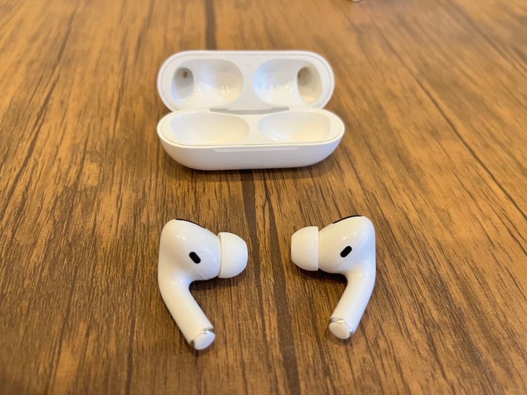 【美品】AirPods Pro (MagSafe charge case)