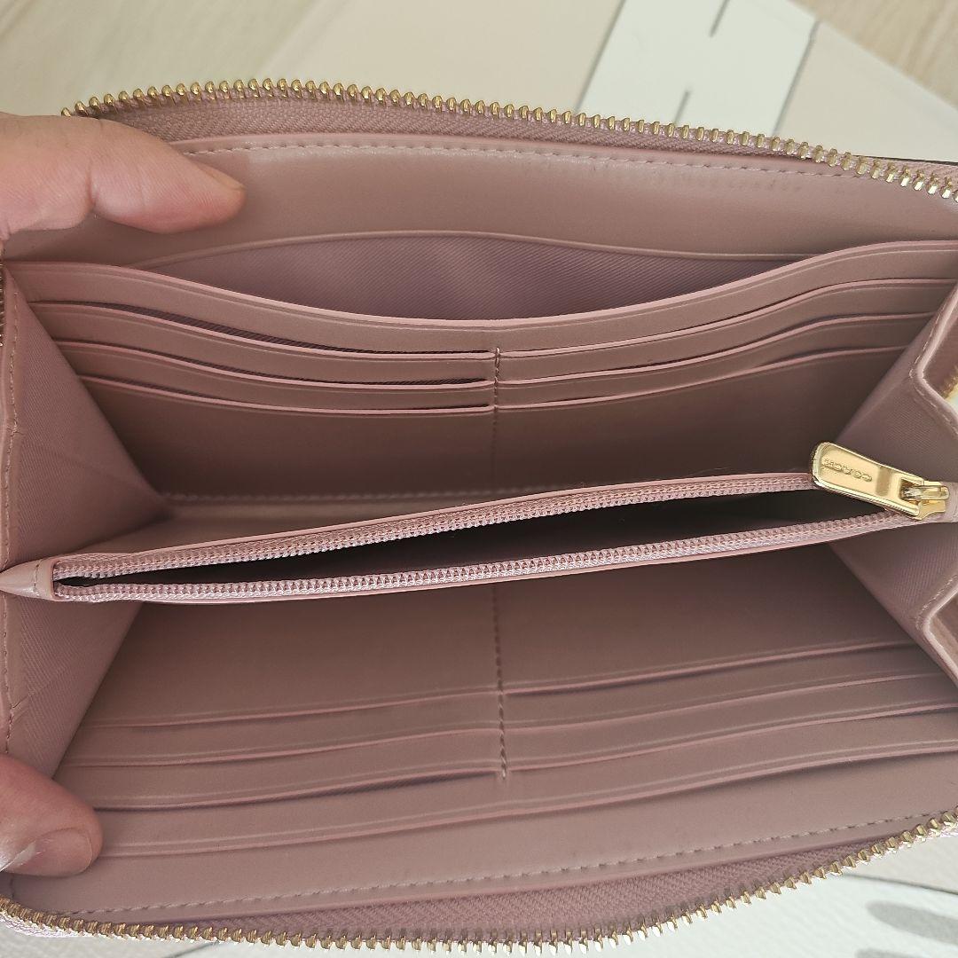 COACH 花柄長財布 クリーム色 レディースバッグ