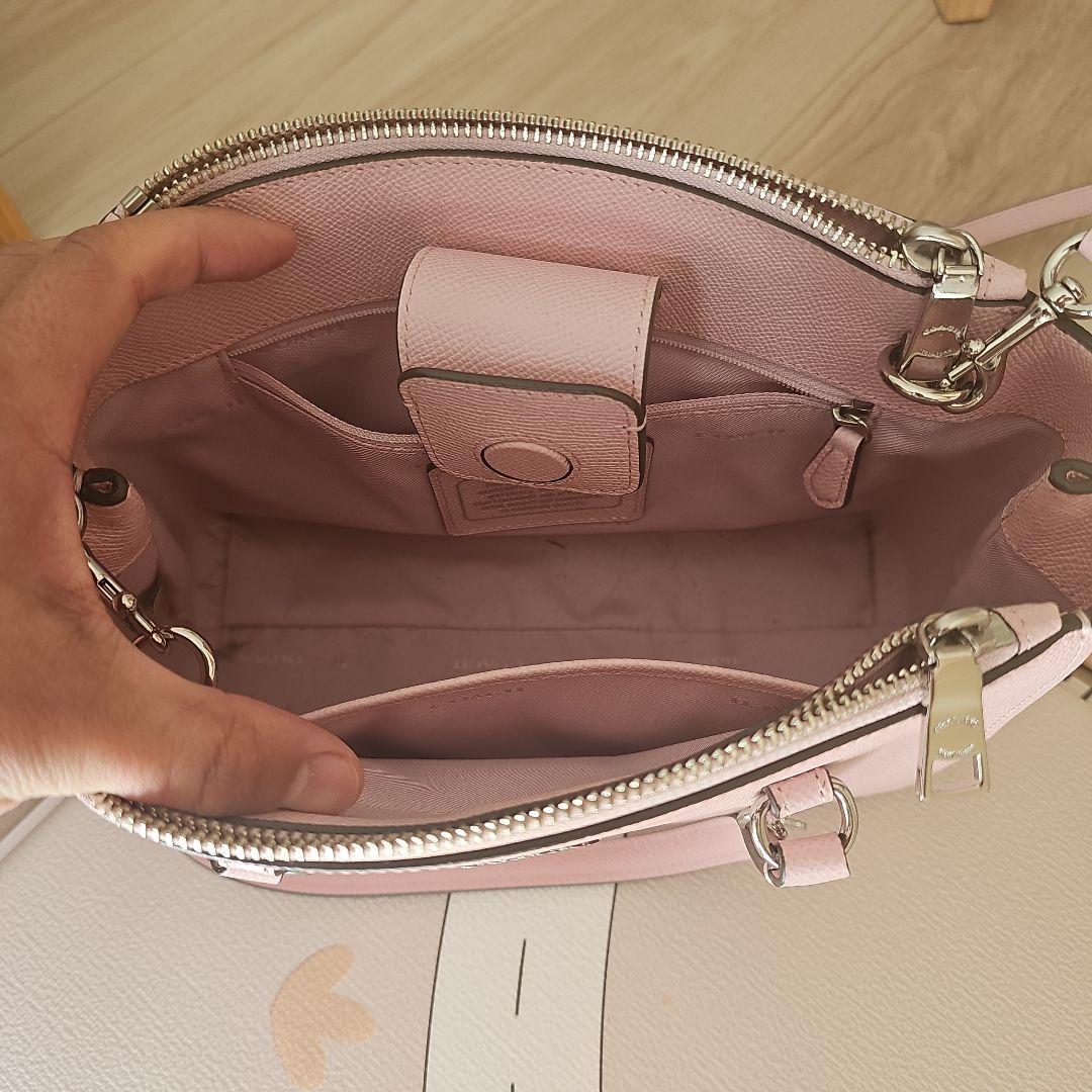 COACH 花柄長財布 クリーム色 レディースバッグ