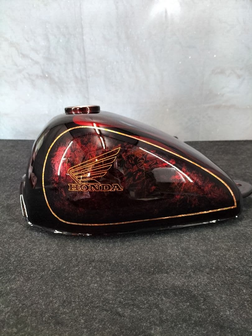 新品未使用モンキー5L社外カスタムペイントタンク　レッド