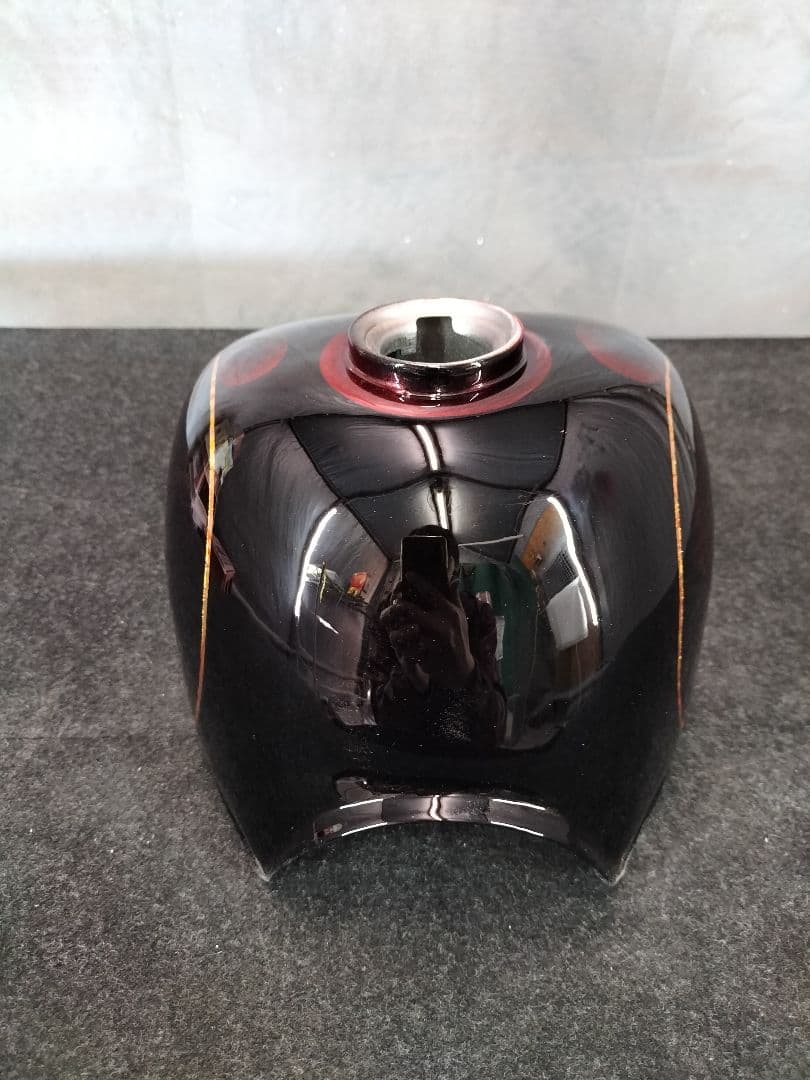 新品未使用モンキー5L社外カスタムペイントタンク　レッド