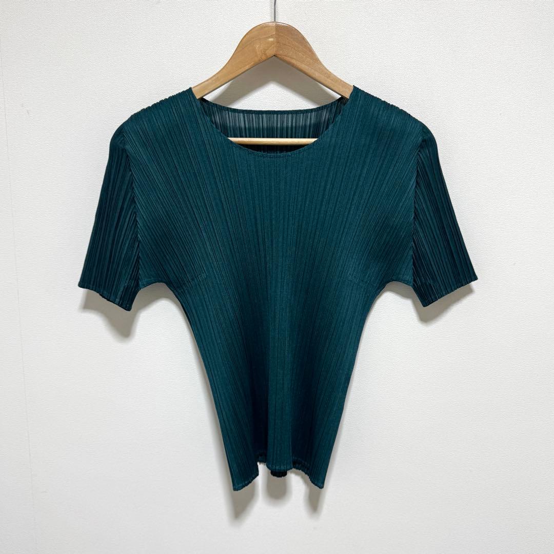 美品プリーツプリーズ イッセイミヤケ カットソー　　 　グリーン