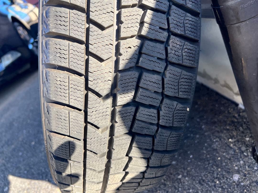 16インチ　スタッドレスタイヤ ホイール4本セット PCD114.3 5穴