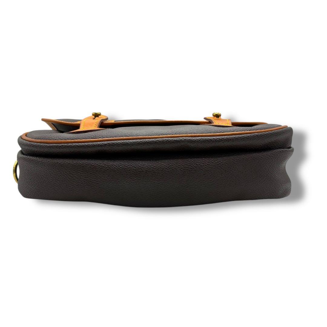 美品　HUNTING WORLD ハンティングワールド　ショルダーバッグ　レザー