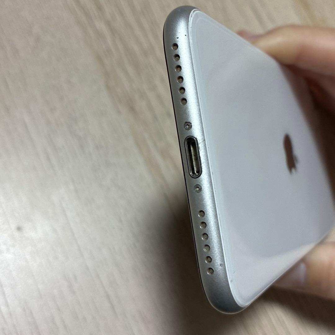 ジャンク iPhone SE第2世代128GBホワイト 本体