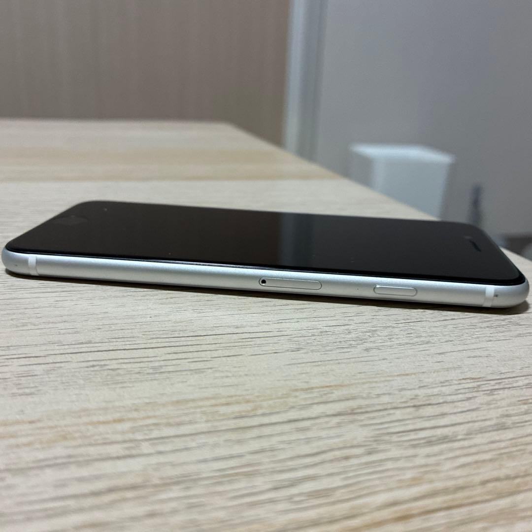 ジャンク iPhone SE第2世代128GBホワイト 本体