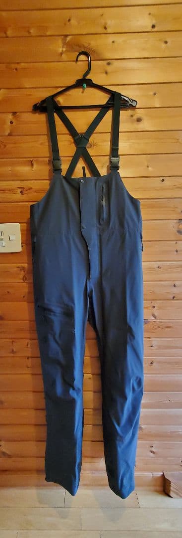 finetrack エバーブレス スノーラインビブ Mサイズ