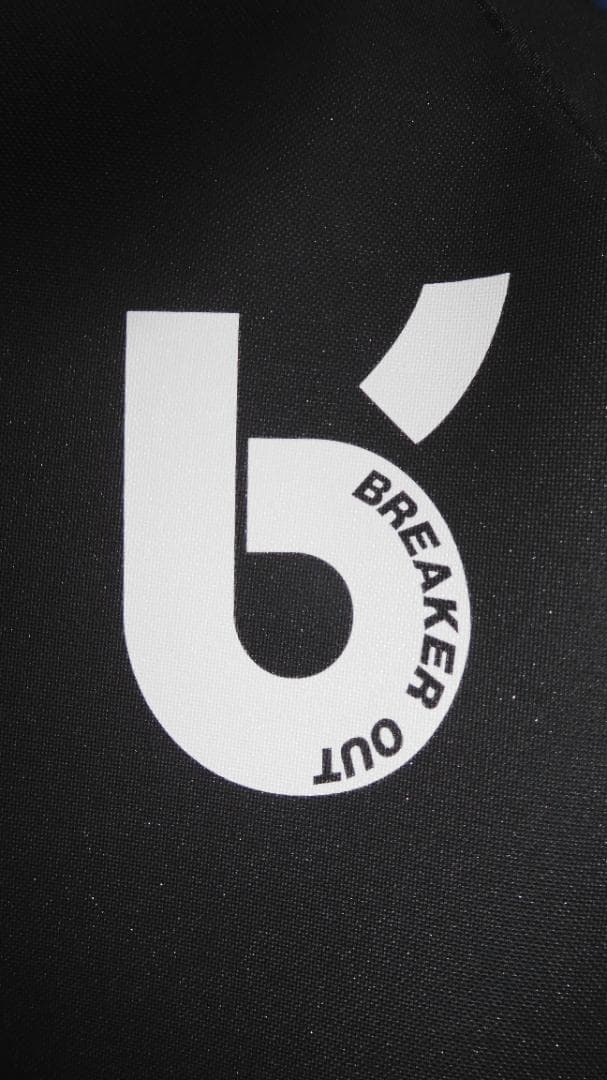 ★ほぼ新品★2025製★Lサイズ★ブレーカーアウト★アックスクラシック★