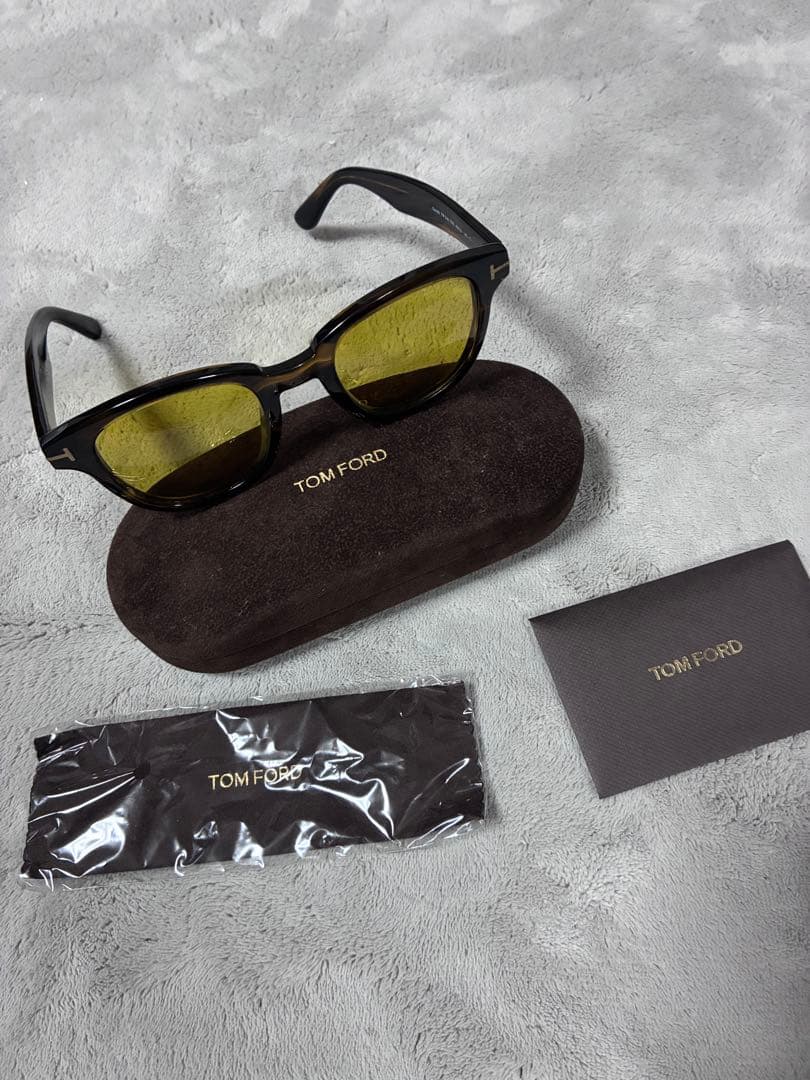 美品　トムフォード　TOM FORD サングラス　Garett TF538