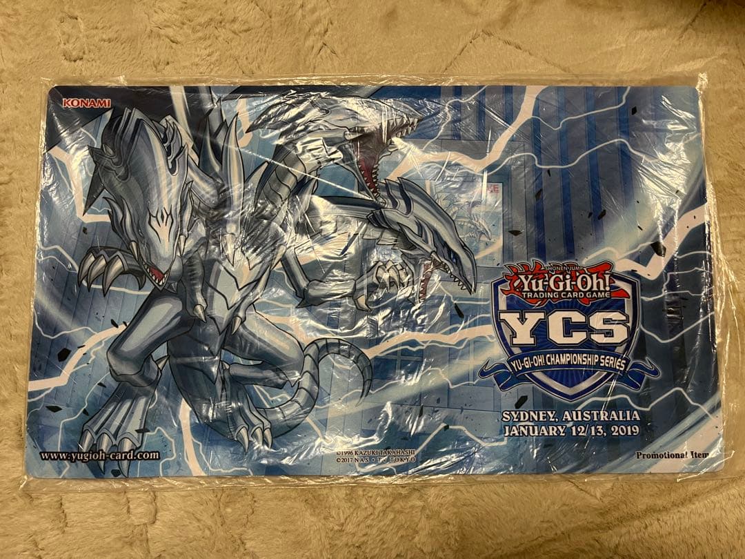 遊戯王 海外公式YCS シドニー 青眼の究極竜 プレイマット