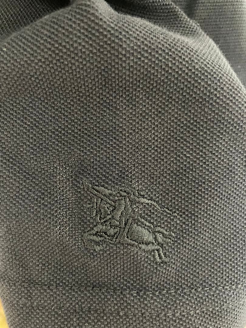 バーバリー黒ポロシャツタグ付き未使用