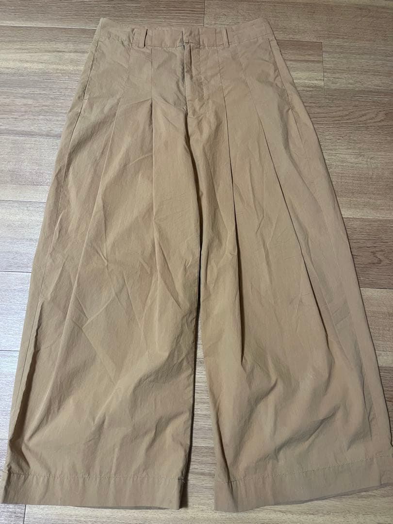 シンヤコズカ　ワイドパンツ　ベージュ