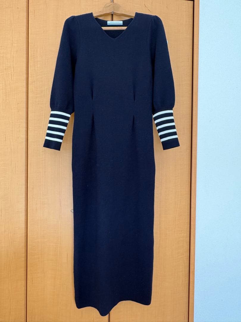 BORDERS at BALCONY ネイビー Vネック ニットワンピース