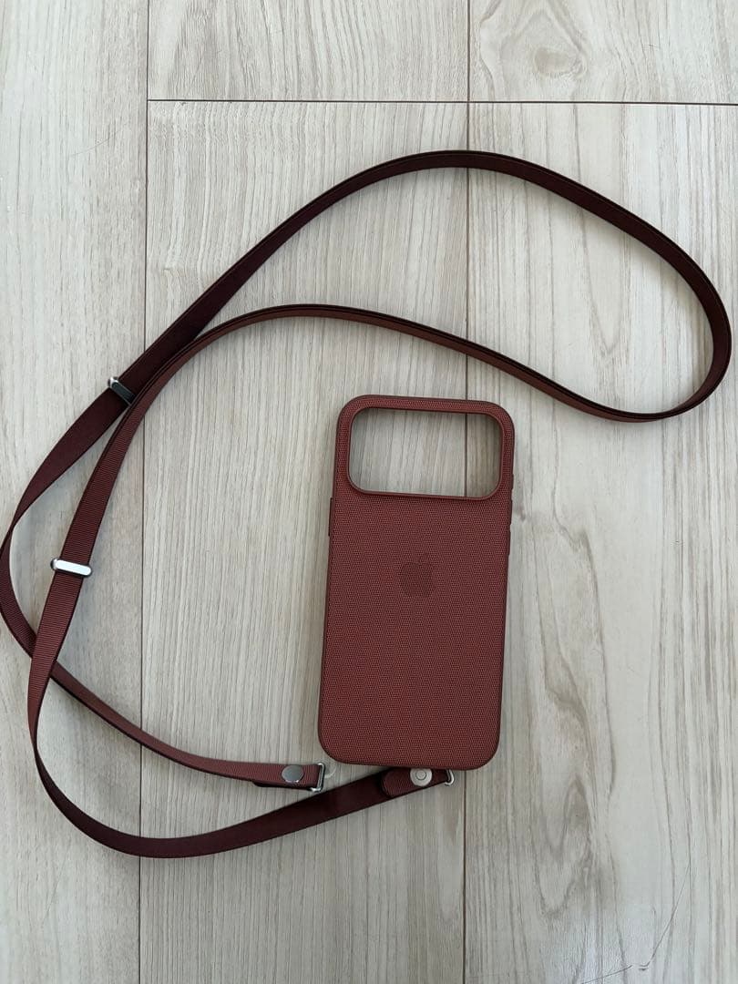 【純正】iPhone17Pro Maxケース& ストラップ セット販売　シエナ