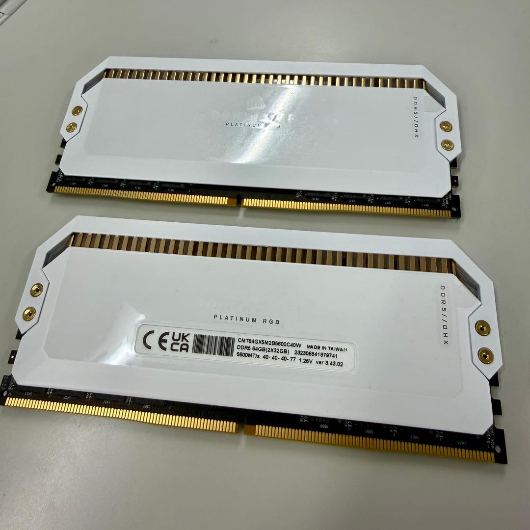 メモリー Dominator Platinum RGB DDR5 64GB 5600MHz