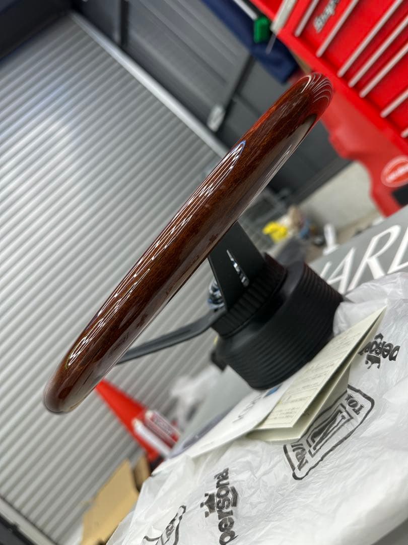 極美品　NARDI クラシックライン　ステアリング