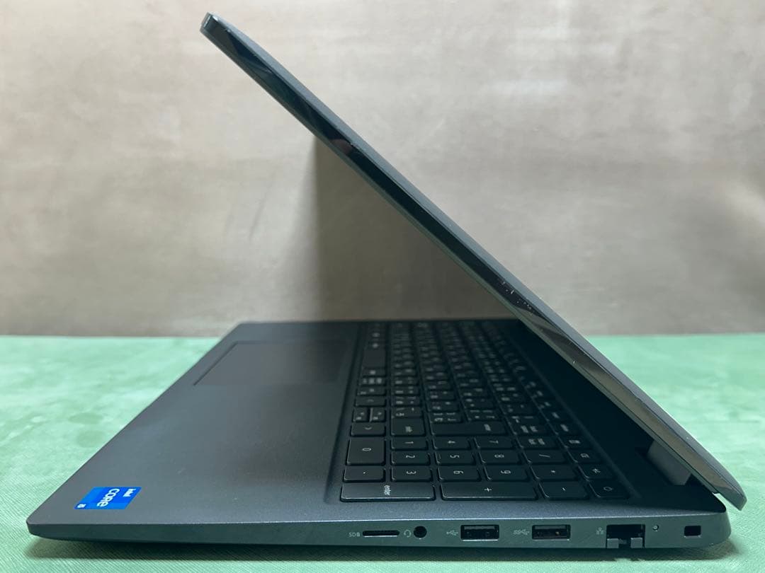 Windowsノート本体 DELL Latitude 3520 i5-1135G7 8 256 |T181