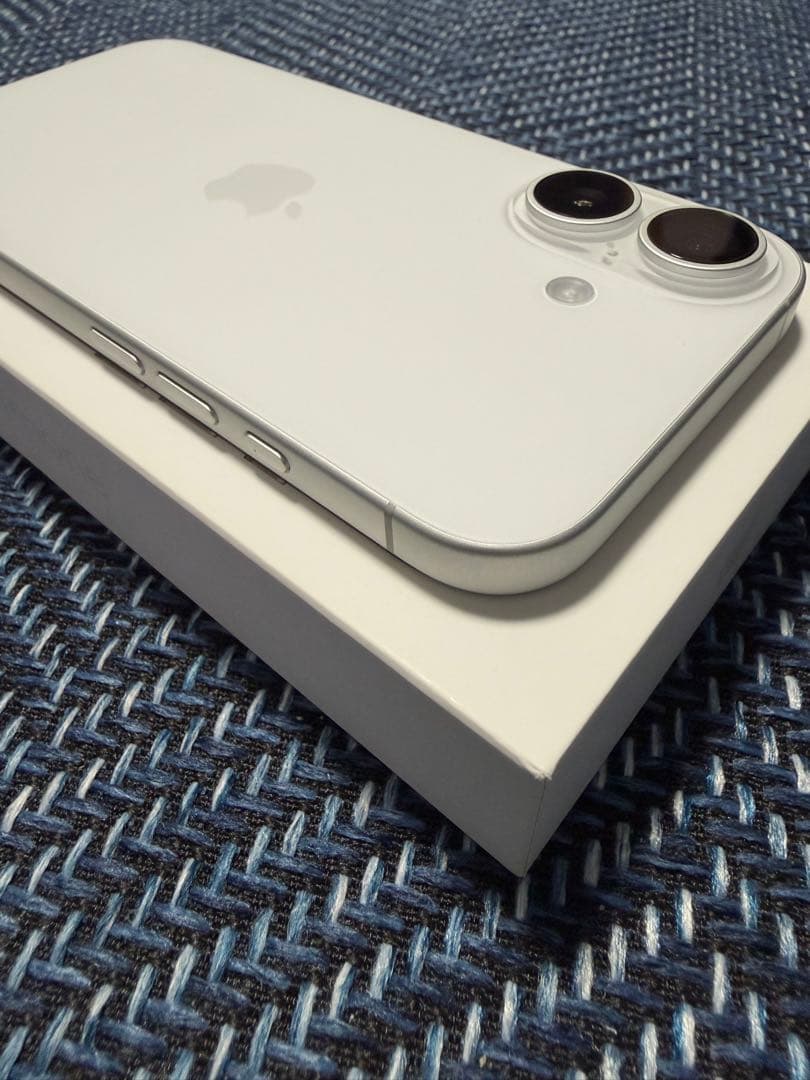 【美品】iPhone 16 128GB SIMフリー バッテリー100%