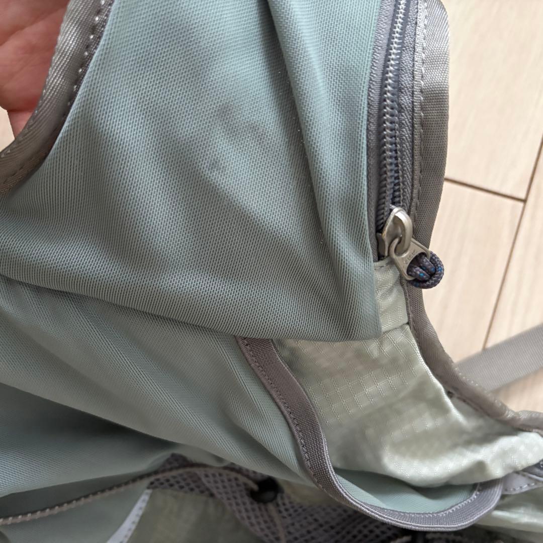 テック 廃盤 mont-bell CROSS RUNNER リュック