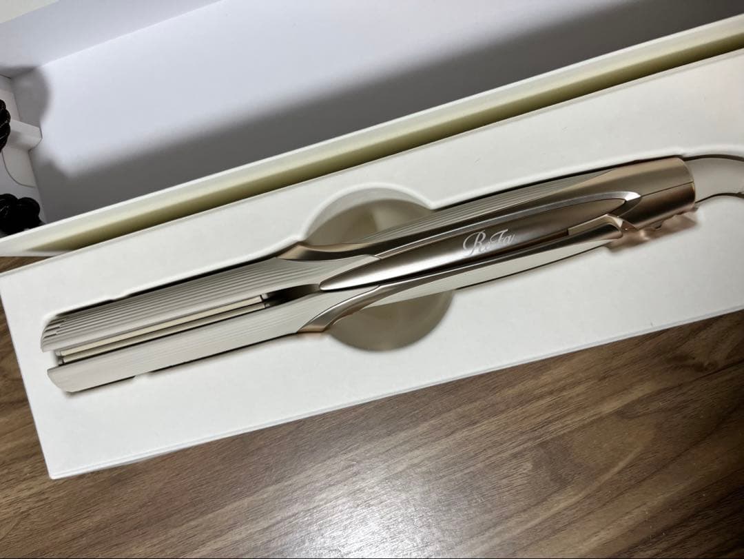 Refa（リファ）ストレートアイロンプロ　新品未使用