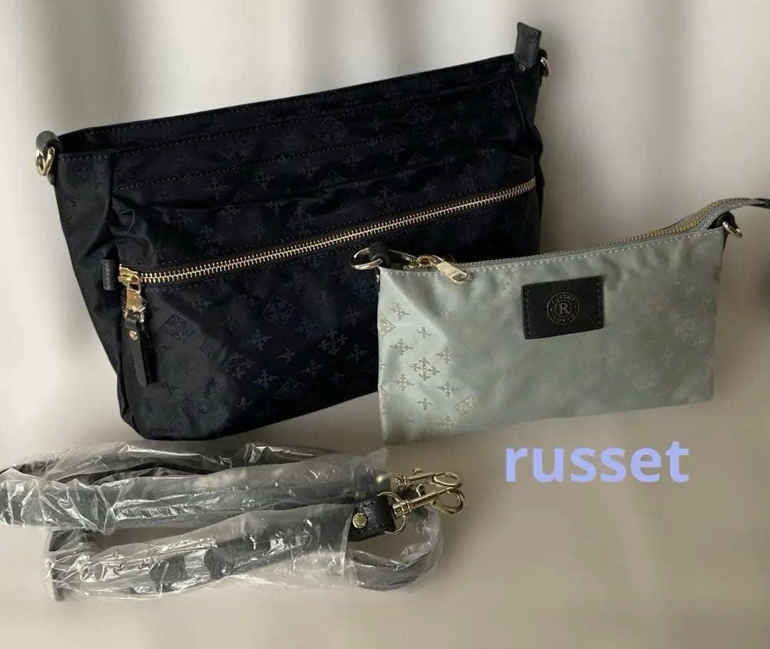 ラシットショルダーバッグポーチ付