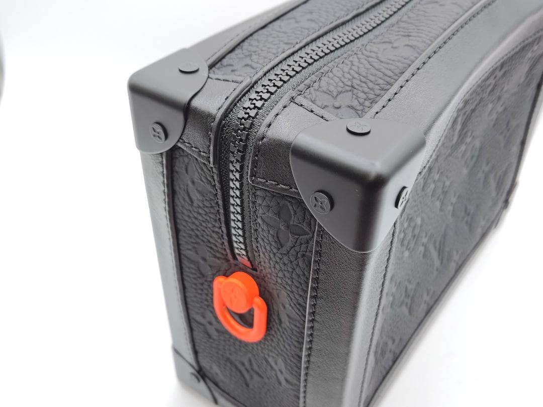 LOUIS VUITTON（ルイヴィトン）トリヨン　モノグラム　ソフトトランク