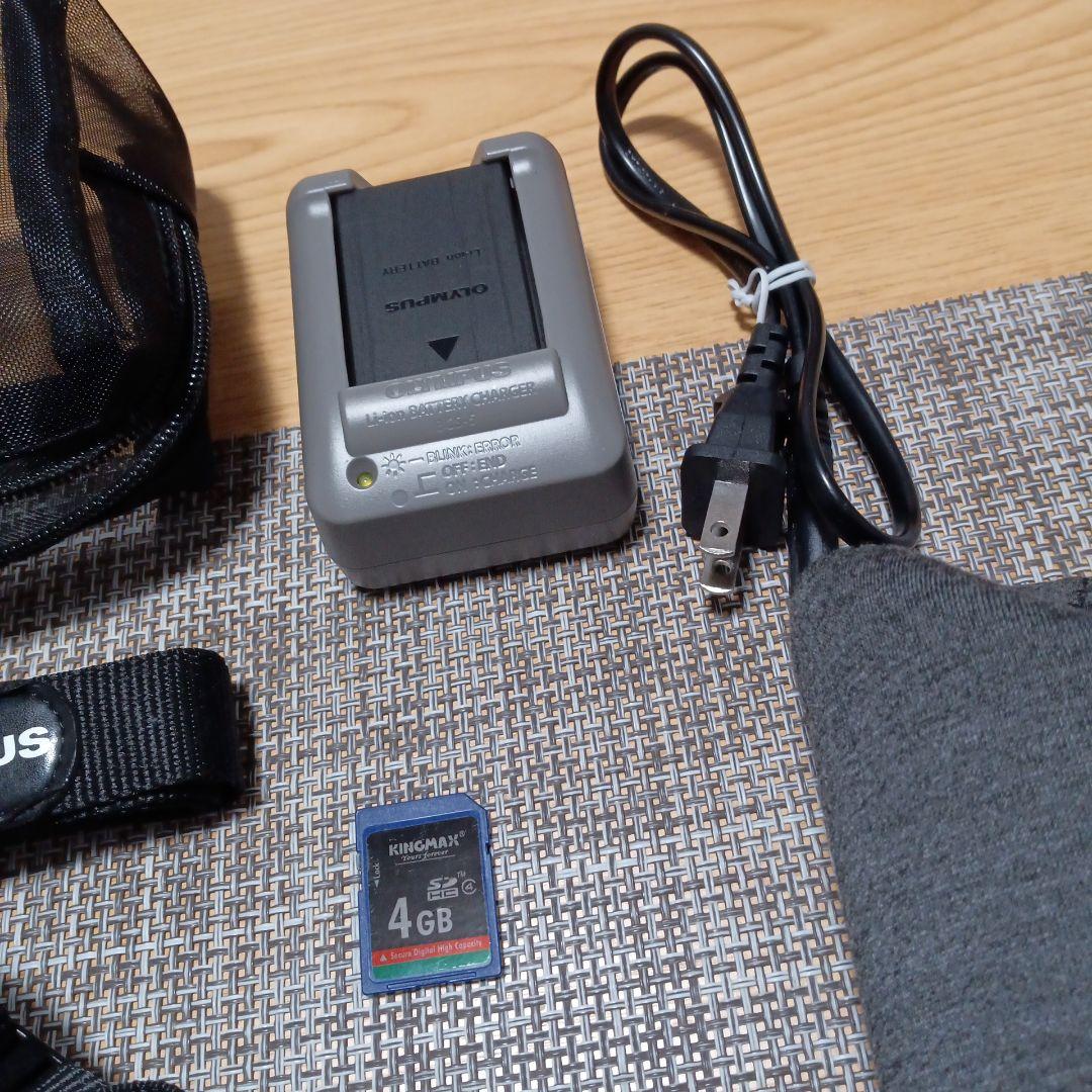 高級感たっぷりのOLYMPUS OM-D E-M10 Mark II 特価セット