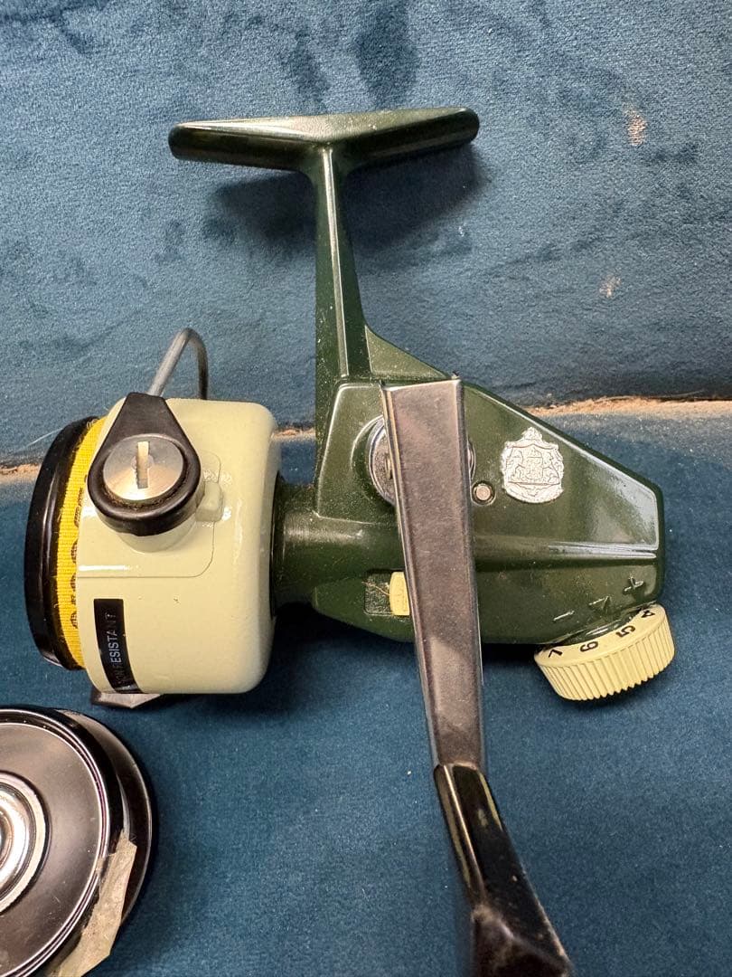 梅*吉様 ABU Cardinal 44 スピニングリール