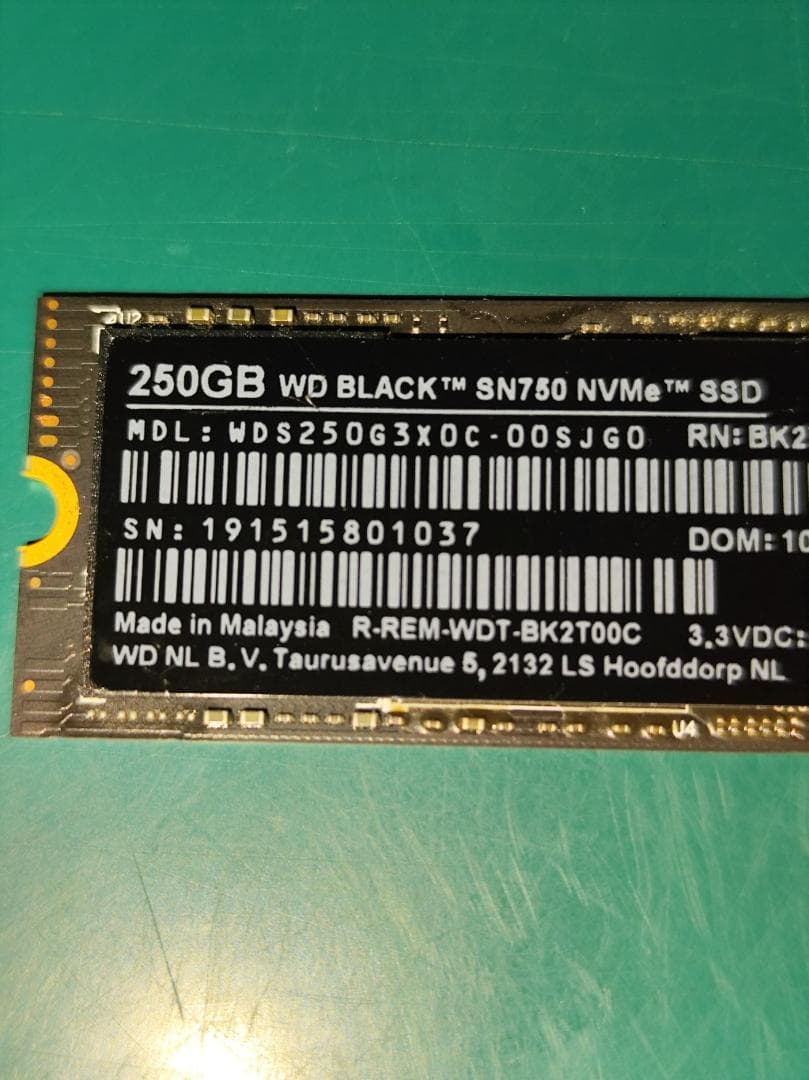 内蔵型SSD SSD M.2 2280 / WD BLACK SN750 NVMe 250GB