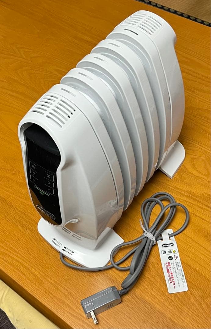 【美品】DeLonghi NJ0505E オイルヒーター 500W