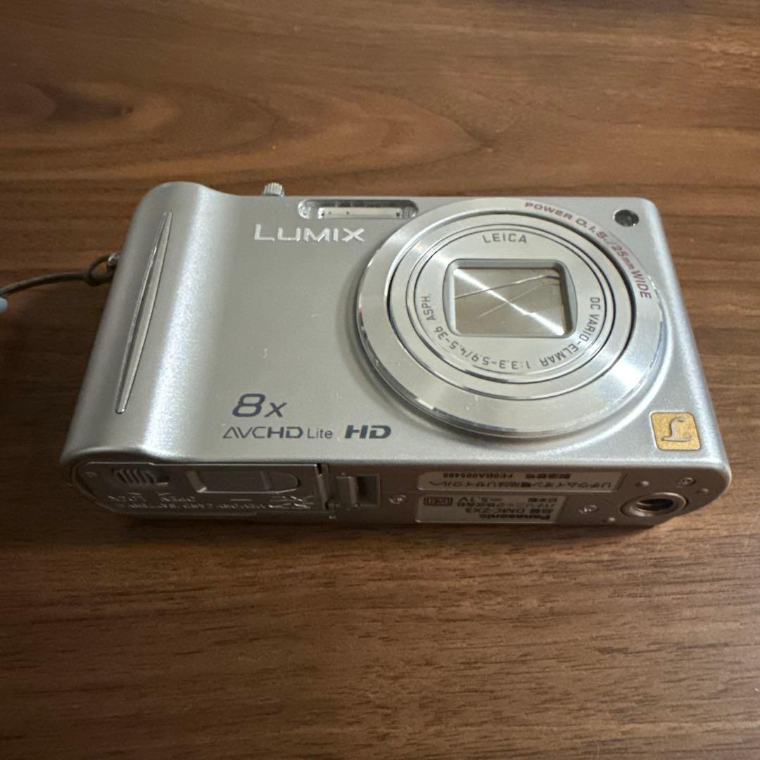 デジタルカメラ Panasonic DMC-ZX3