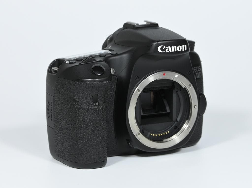 【美品】 キヤノン　Canon EOS 70D ボディ 《ショット数3971》