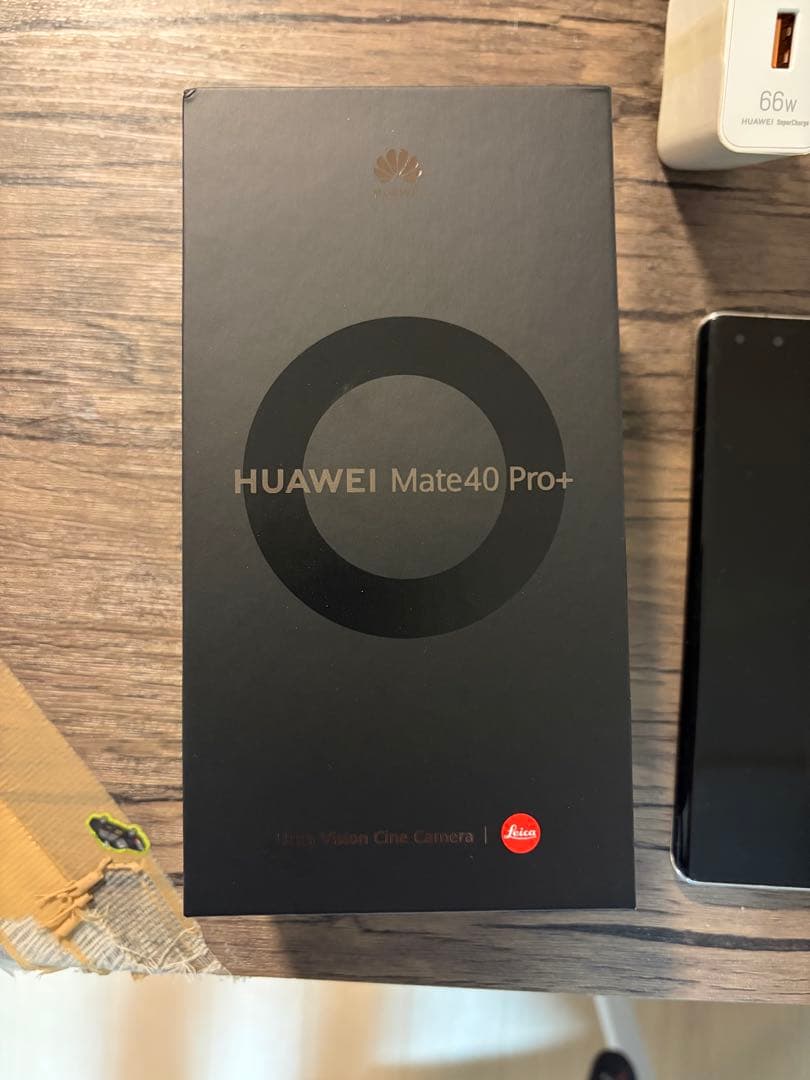 【中古】Huawei mate40pro+ ホワイト　8/256