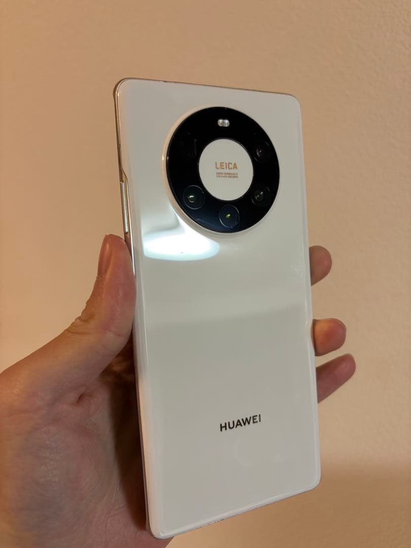【中古】Huawei mate40pro+ ホワイト　8/256