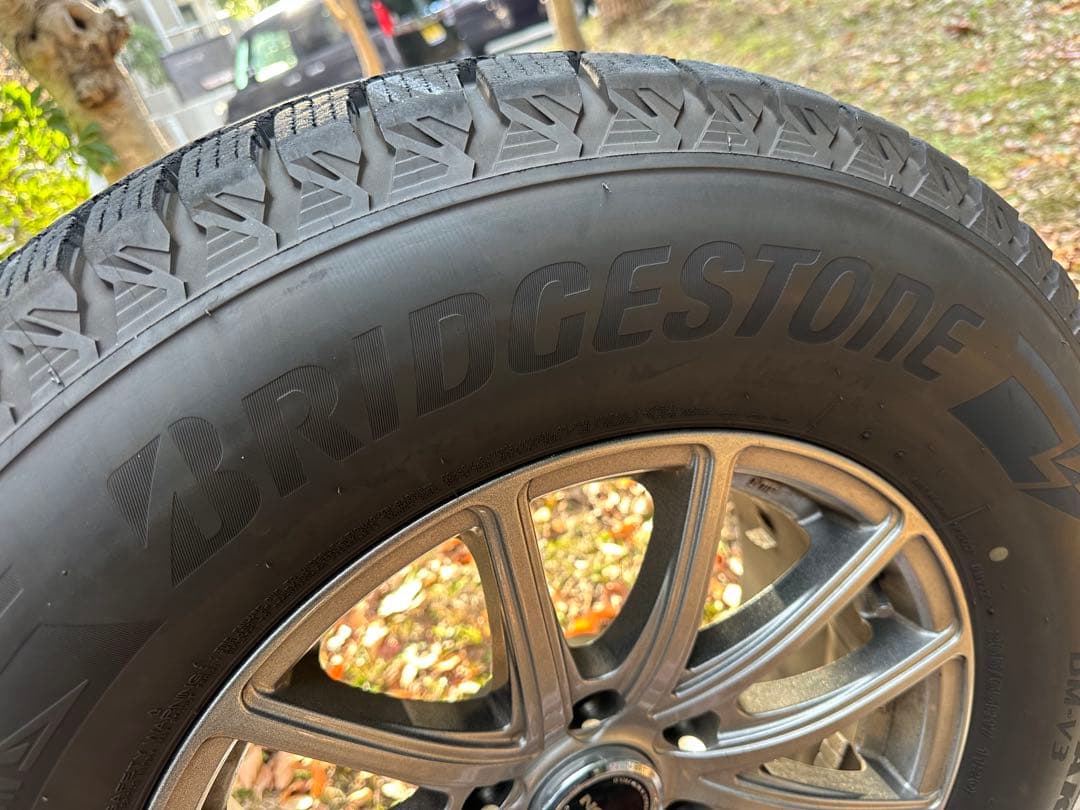 プラド150スタッドレスBLIZZAK DM-V3 ホイール22年製 4本セット