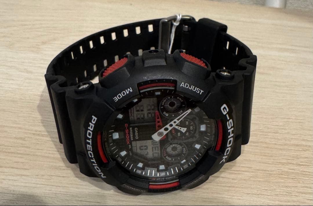 G-SHOCK GA-100 ブラック/レッド