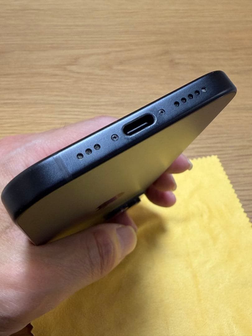 Apple iPhone15 256GB ブラック 本体