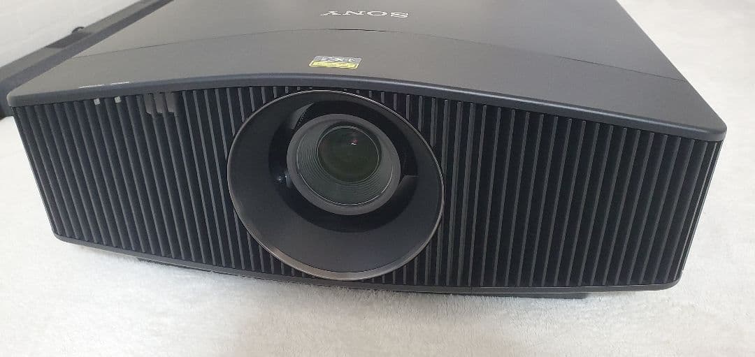 SONY VPL-VW745 4Kレーザープロジェクター