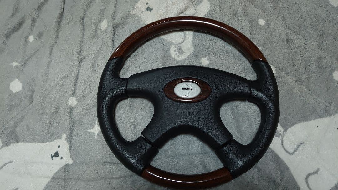 MOMO　リーガル　ステアリング