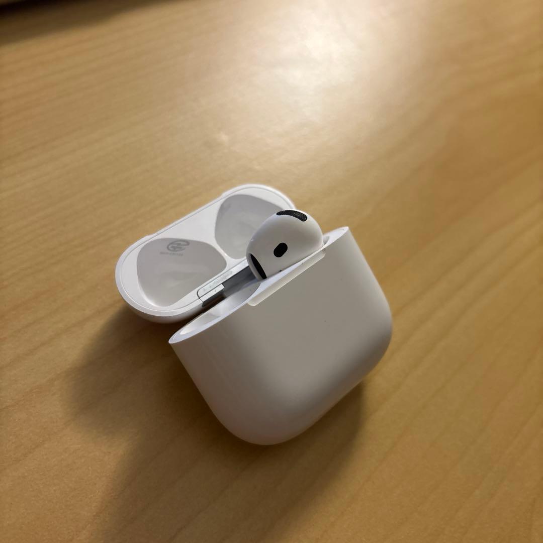 Apple AirPods 4 本体 右耳