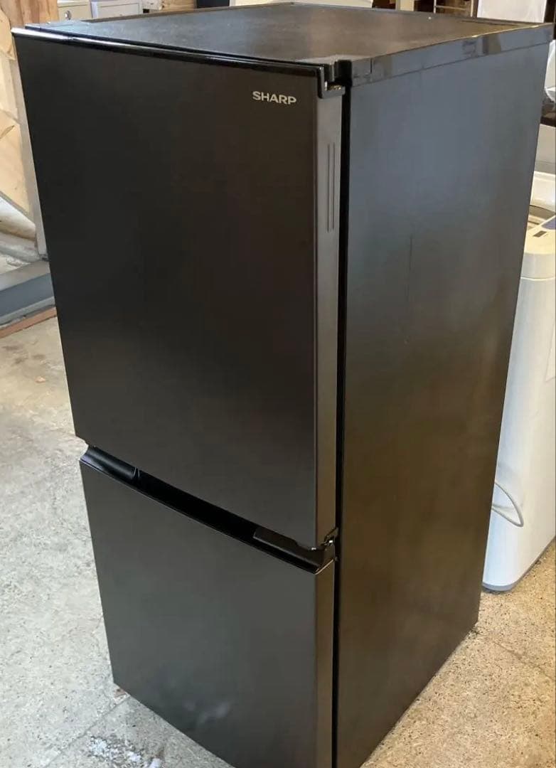 シャープ　SHARP 高年式2021年製 冷蔵庫152L 霜取り不要