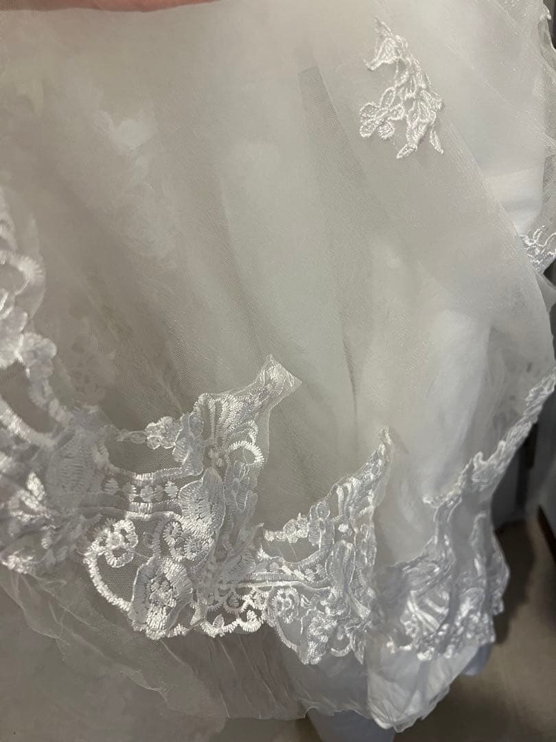 B'sweet レースバック ウェディングドレス　結婚式前撮りフォトウエディング