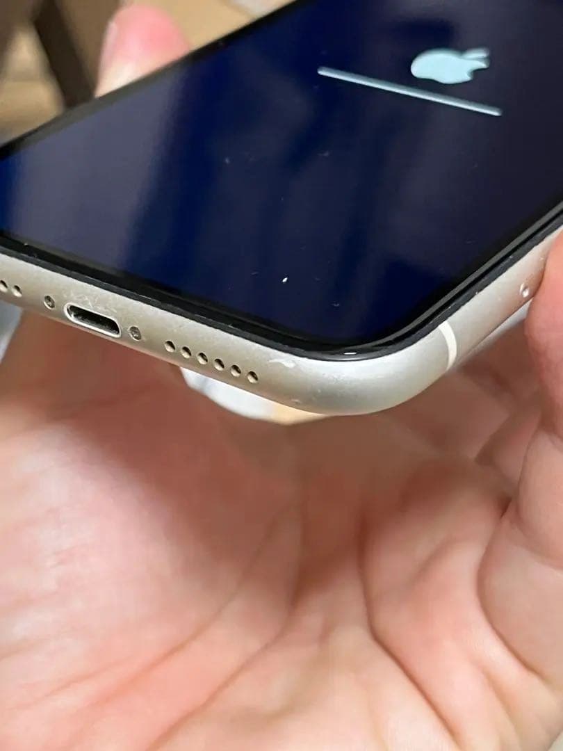 Apple iPhone 11 ホワイト本体　64GB