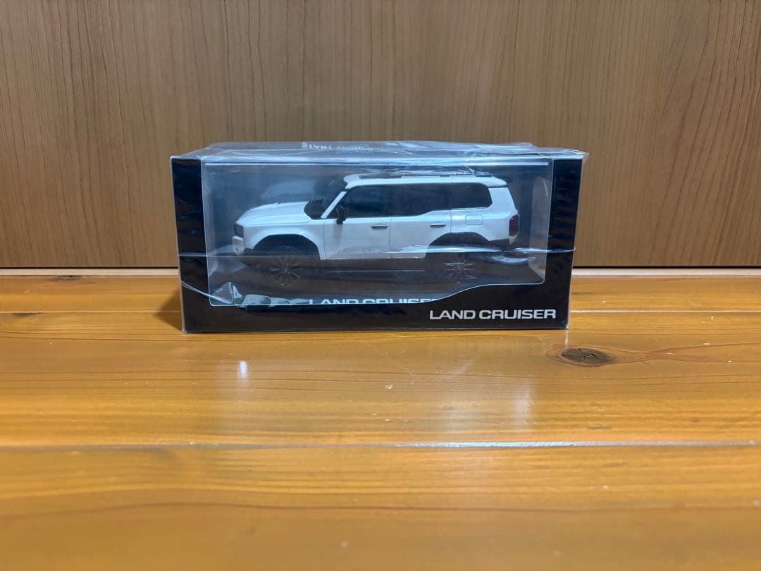 新品 非売品 トヨタ ランドクルーザー 250 ミニカー 1/30スケール