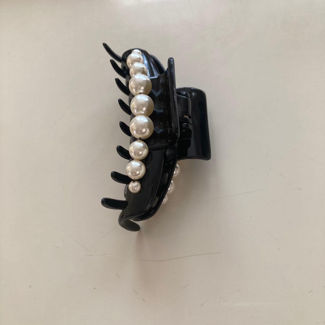 コンプレックビズ　パールブラック　ヘアクリップ