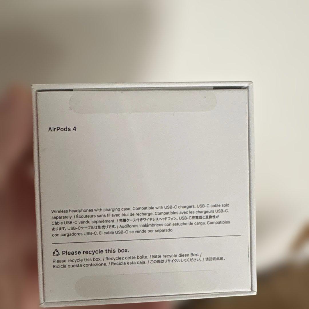 Apple AirPods 4 本体 USB-C充電ケース付き