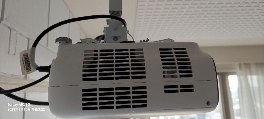 BenQ ht2550　本体、元箱、説明書、天吊りブラケット金具、リモコン