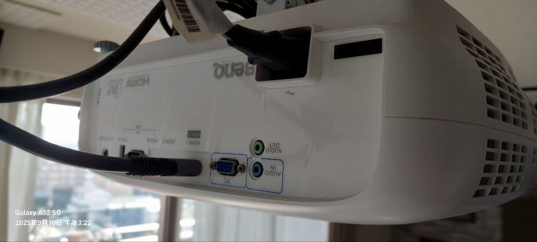 BenQ ht2550　本体、元箱、説明書、天吊りブラケット金具、リモコン